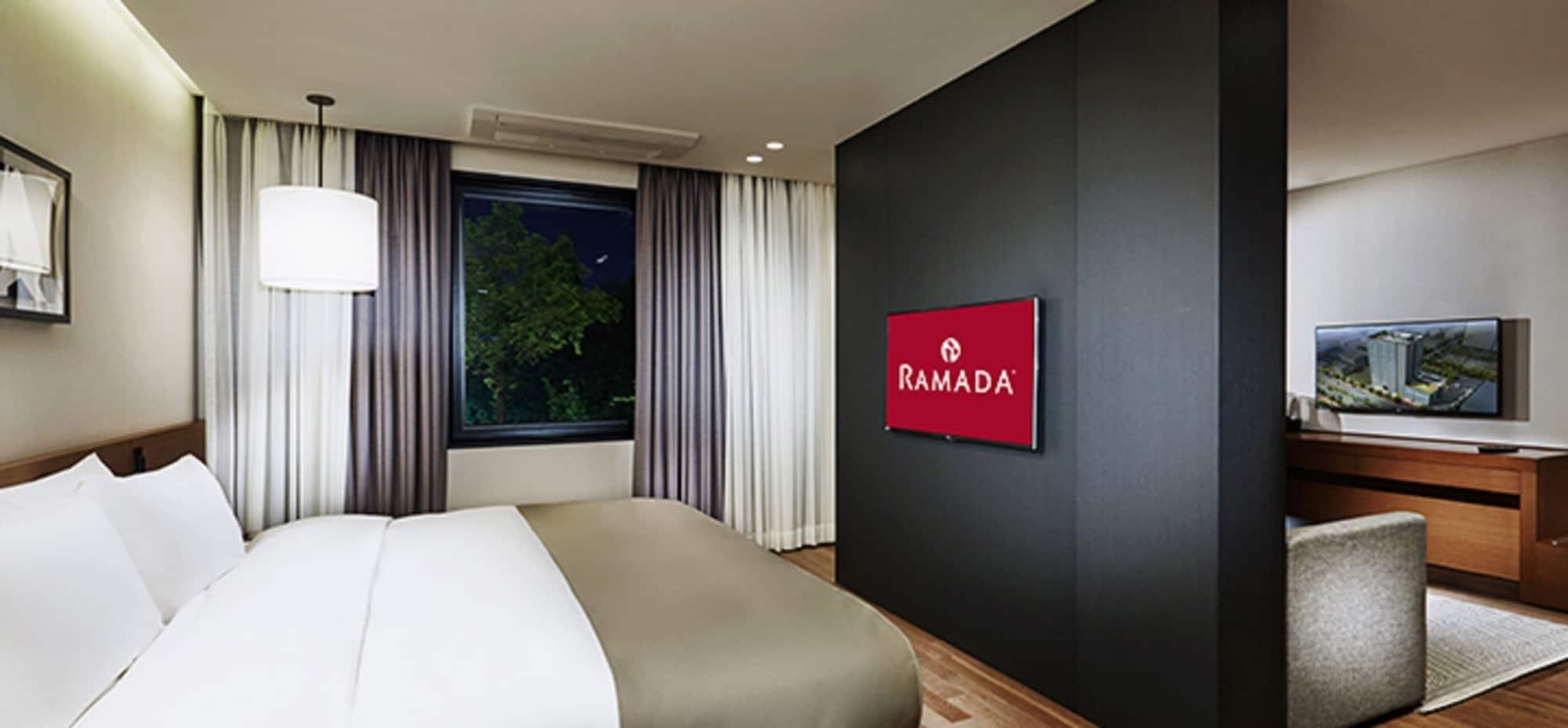 Готель Ramada By Wyndham Кунсан Екстер'єр фото